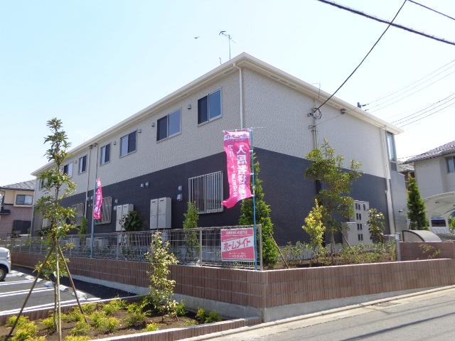 ヴェルジェ　コリーヌ（Ｖｅｒｇｅｒ　Ｃｏｌｌｉｎｅ） 外観写真（昼）