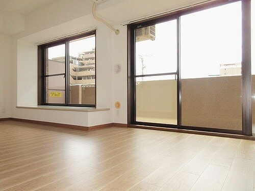 ライオンズガーデン武蔵関公園弐番館 リビングダイニング