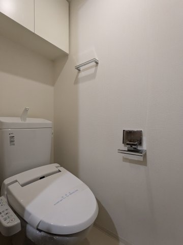 プレミアムキューブ三宿311号室 トイレ