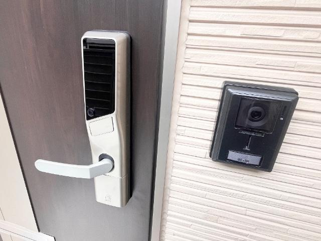 ｃａｓａ　ｓｅｒｅｎａ（カーサ　セレーナ） 玄関電子錠