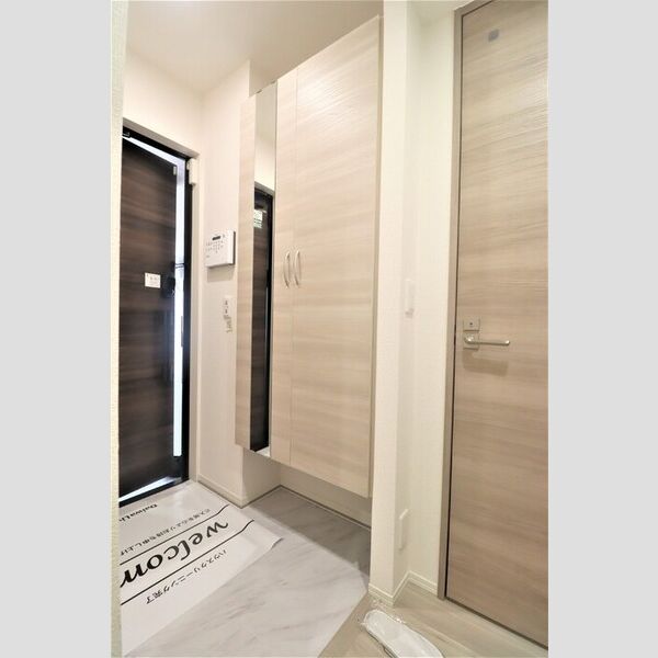 セレスティア小豆沢305号室 玄関