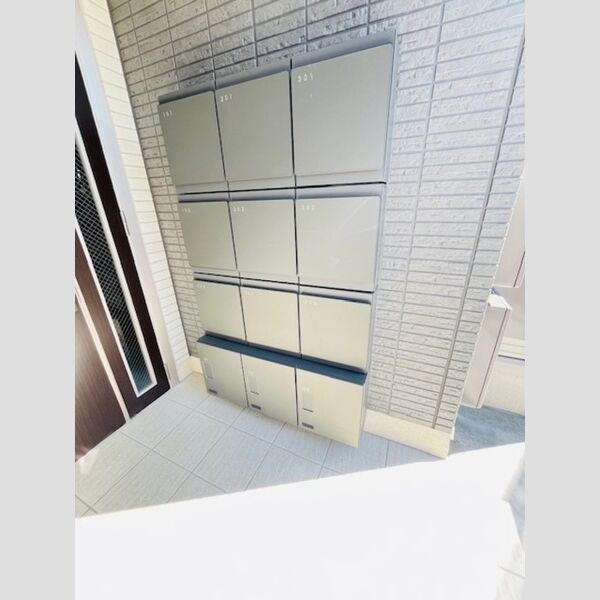 BrightsⅠ203号室 宅配ボックス