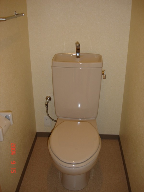 ゼフィルスＡ棟3階 トイレ