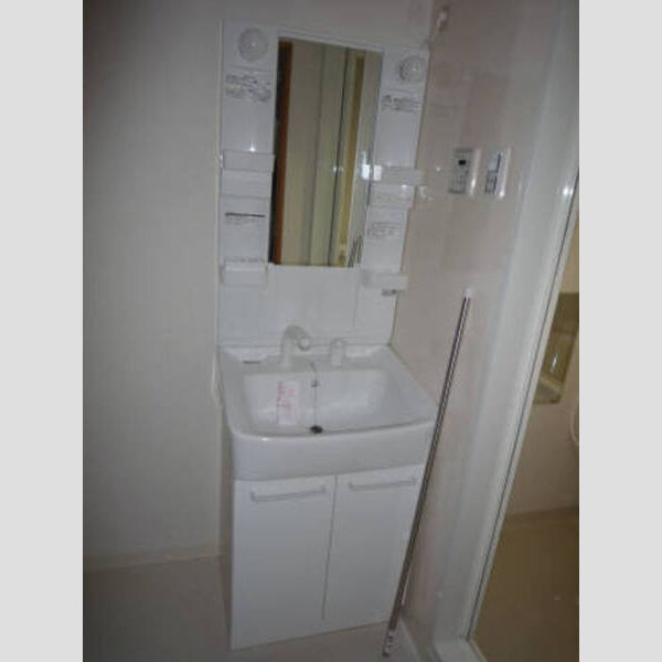 SOLARE横浜207号室 洗髪洗面化粧台同タイプ