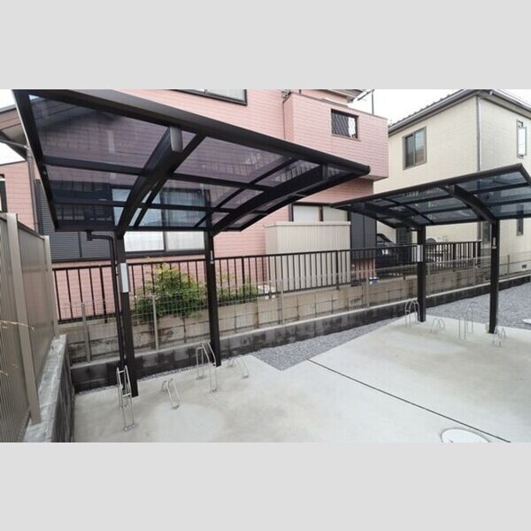 East Cote102号室 駐輪場