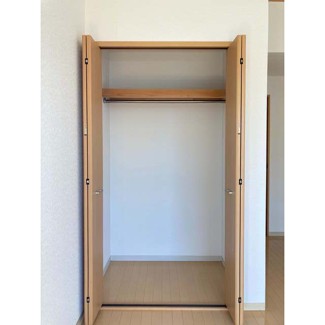 ブォナフォルトゥーナ 洋室収納