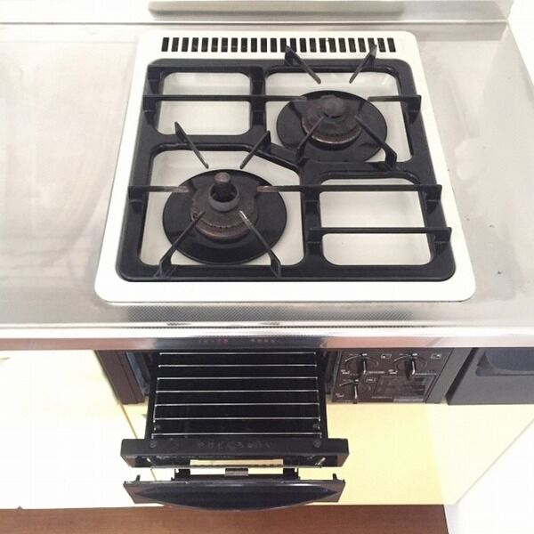 モナリエ中浦和 2口コンロのシステムキッチンです