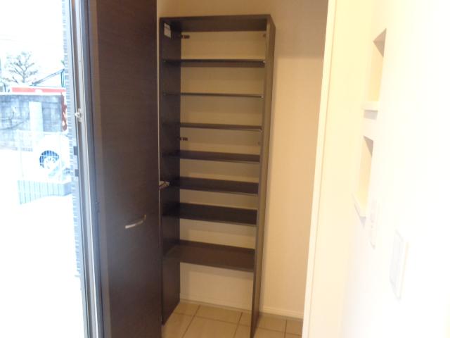 フランシーズ 下駄箱