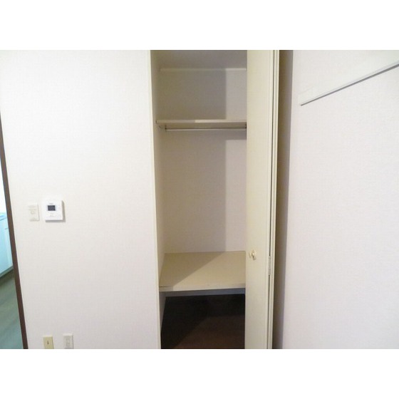 カディカワセⅡ0103号室 収納