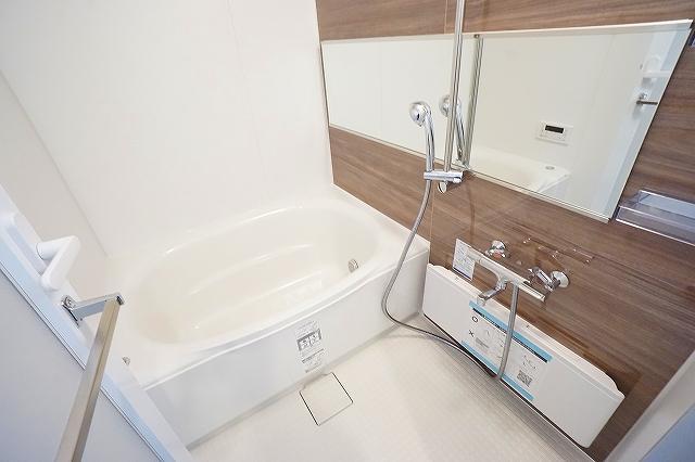 ・ROOTs Yokohama Yoshinocho3階 バス