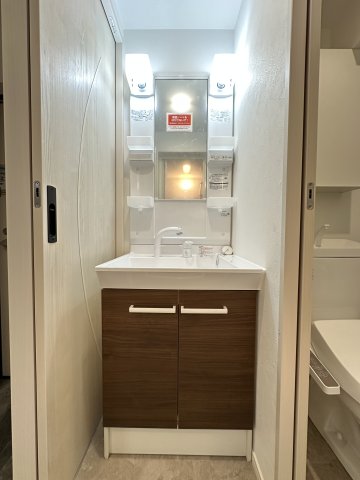 T&Fレジデンス南林間A103号室 洗面