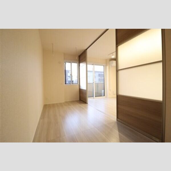 Noble Ferro C棟103号室 洋室5帖