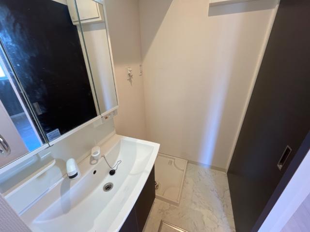 アウリイ 洗髪洗面化粧台