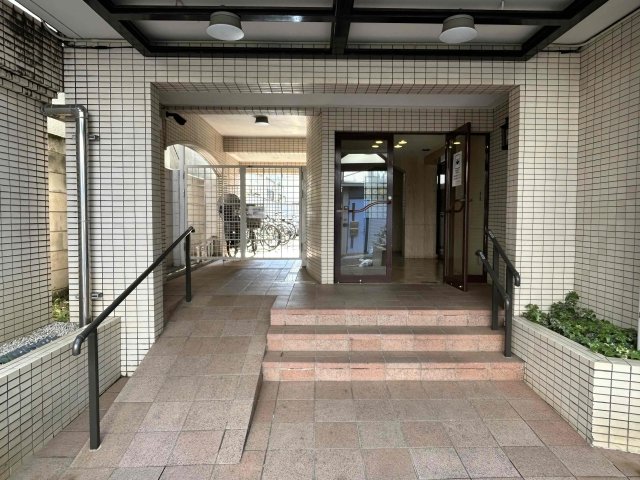 マートルコート豪徳寺 エントランス