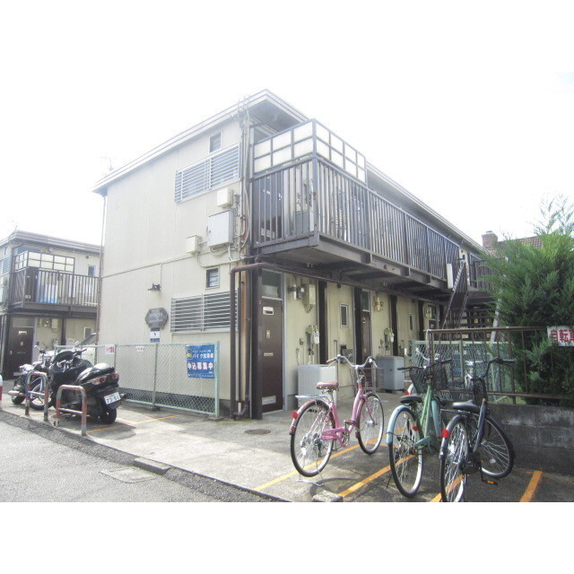 メゾンフォンテーヌＣ105号室 エントランス