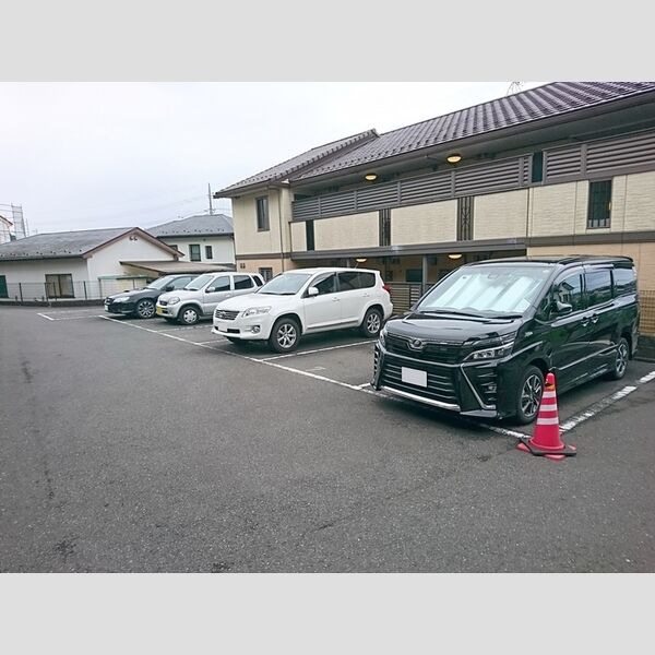 ソレアード201号室 駐車場