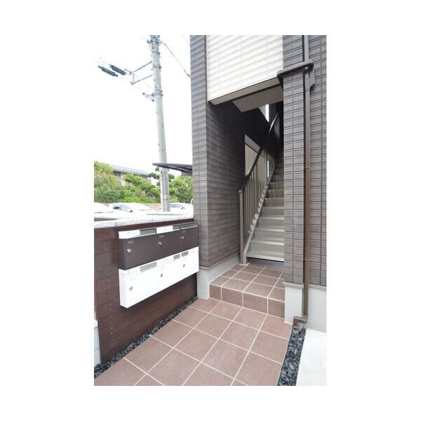 AKピオニー203号室 エントランス