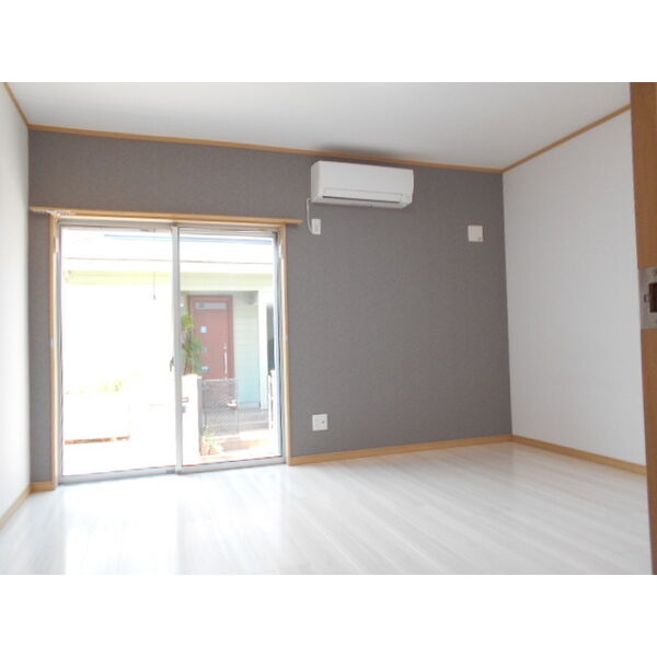 SOLEIL　PLAISIR0101号室 リビング