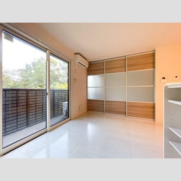 バードネイチャー　A棟202号室 リビング