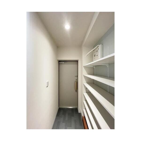 P_2　fussa201号室 玄関