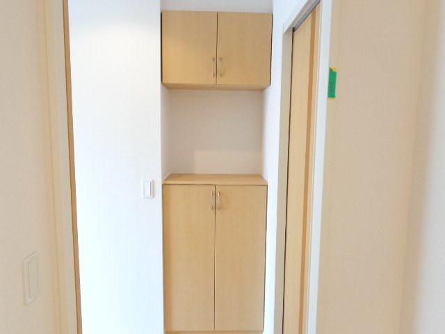 フローリッシュ・ガーデン102号室 シューズボックス