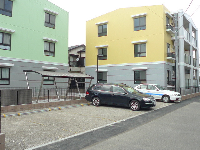 ｔｌｕｍ　Ｖ棟 駐車場