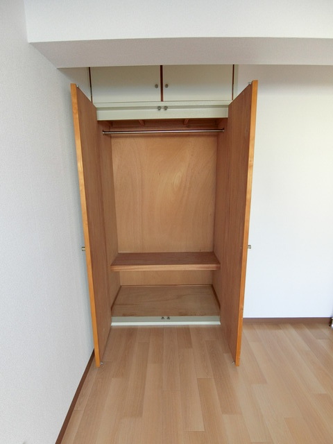 ハイツ八番館 収納