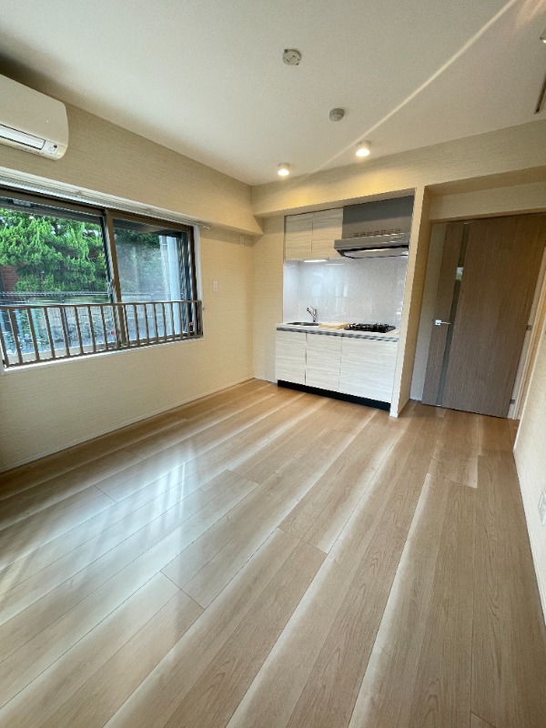 ＶＥＲ ＦＬＡＴ 内観