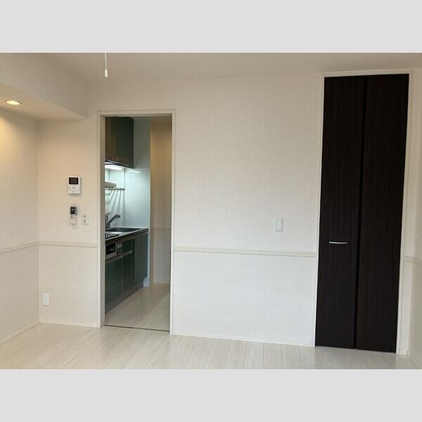 ルーヴル103号室 洋室