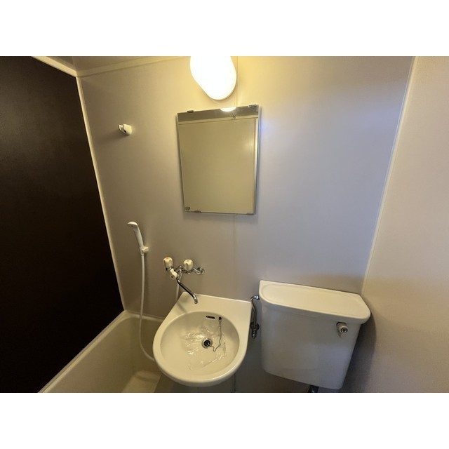 サニーサイド三田南A 内観