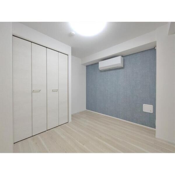 ブルーライトヨコハマ101号室 リビング