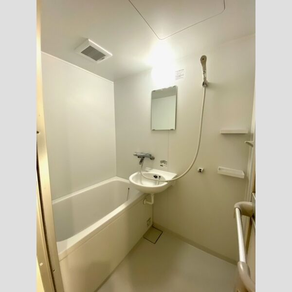 ドルフ北烏山　B B101号室　浴室