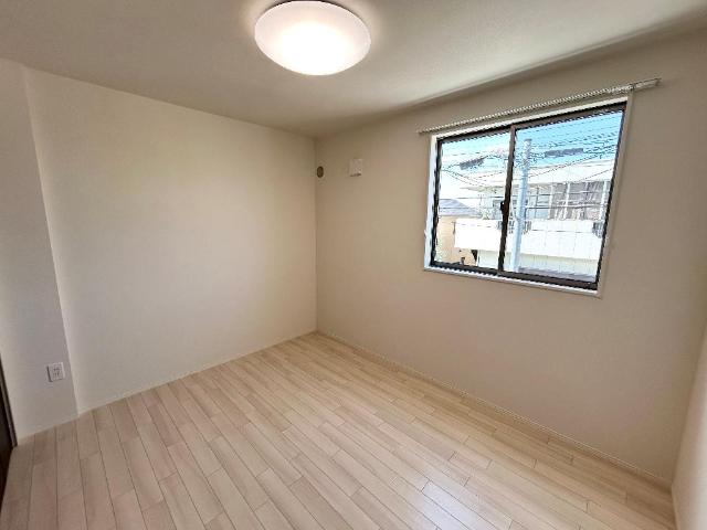 ルナフォーリア203号室 洋室