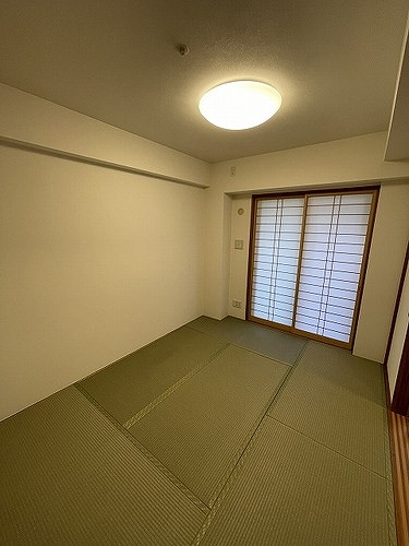 志村レジデンス 和室５．７畳（内装後）
