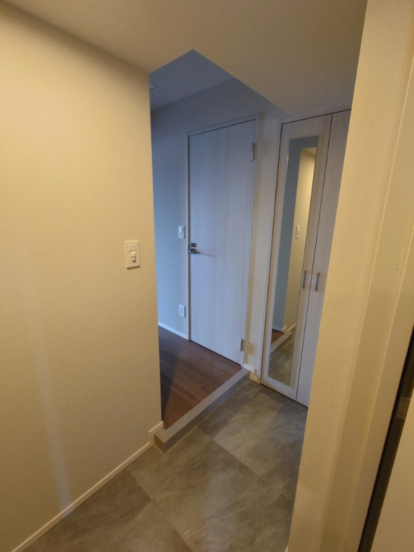 maison chrolo6階 玄関