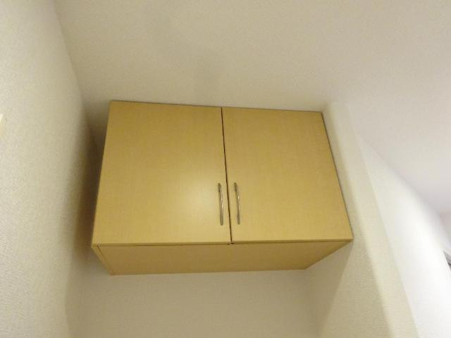 トリニティ　アコード 下足箱（上）