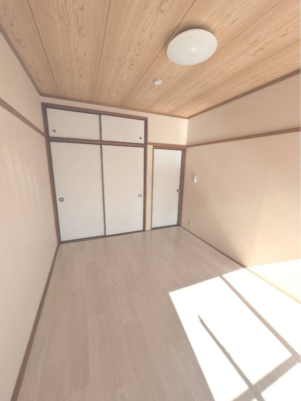 兼六コーポ滝山2階 内観