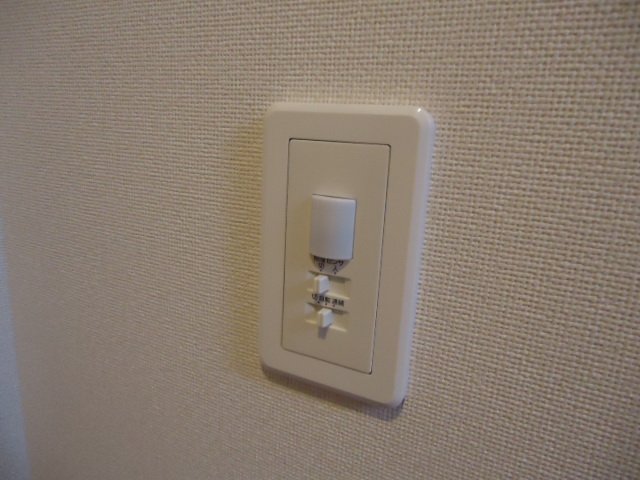 ピノアール101号室 照明センサー