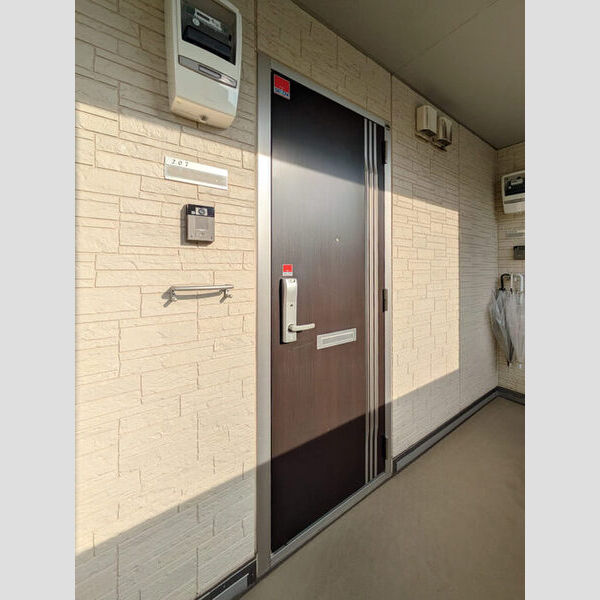 ロイヤルローズ207号室 玄関扉