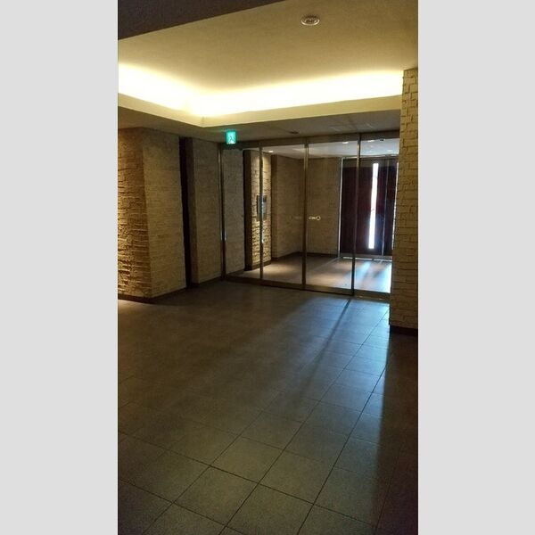 カスタリア荒川 エントランス