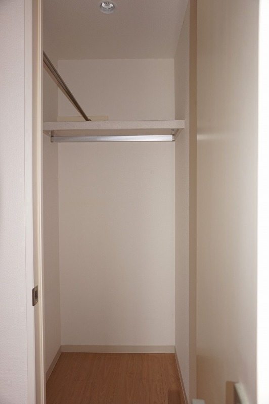 ルームス市川(E-073)4階 収納