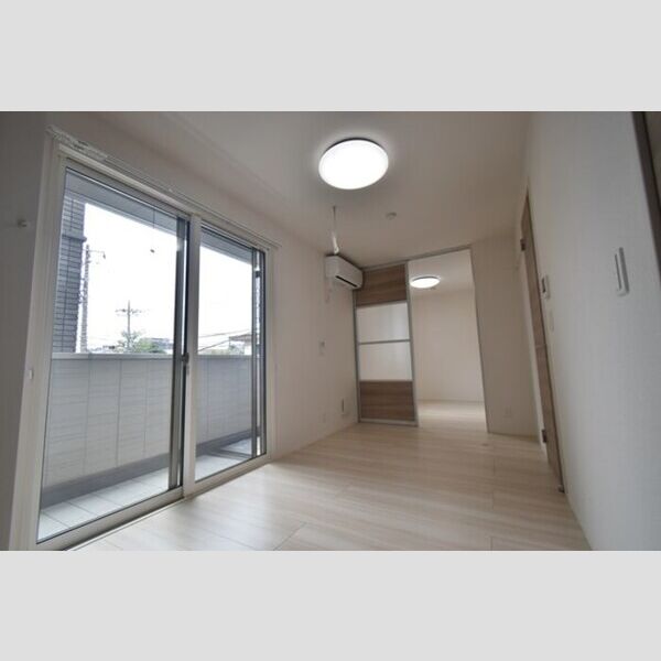 エスポワール ♪洋室6.3帖♪