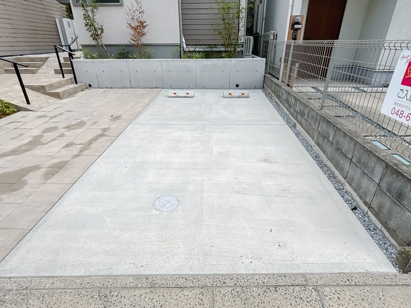 カーサ・ソンリエンテ1階 駐車場（敷地内1台）