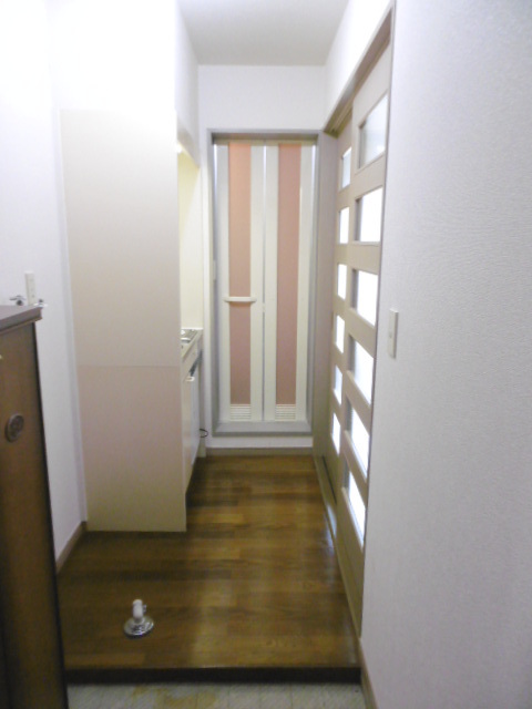 リバーサイド小林0205号室 玄関