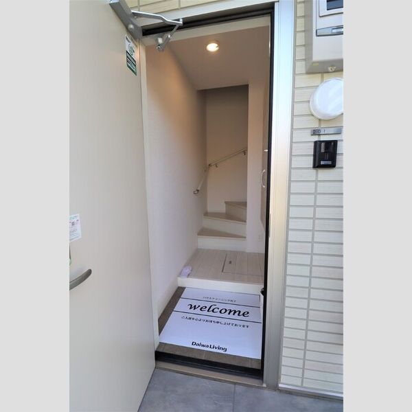 ペニーレーン石神井台　A棟201号室 玄関