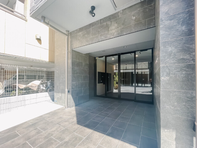 ドゥーエ入谷Ⅱ9階 エントランス