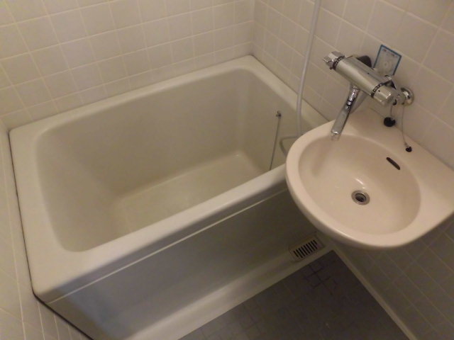 ＡＬＥＧＲＩＡ0105号室 バス