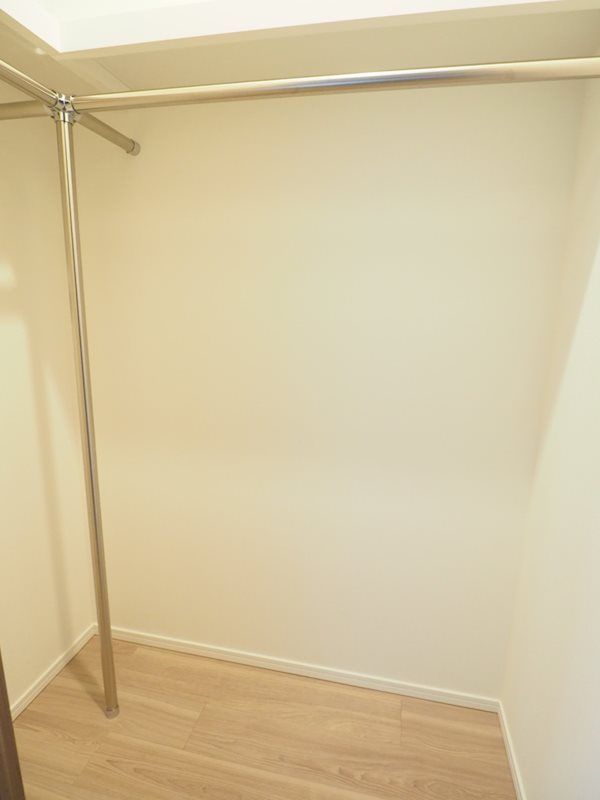 レジディア中目黒Ⅲ2階 収納