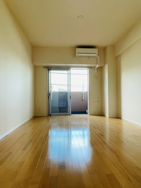 トレセリア大和田弐番館 リビング