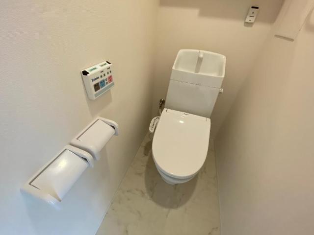 ティーズ　シャルパンティエ シャワー付トイレ